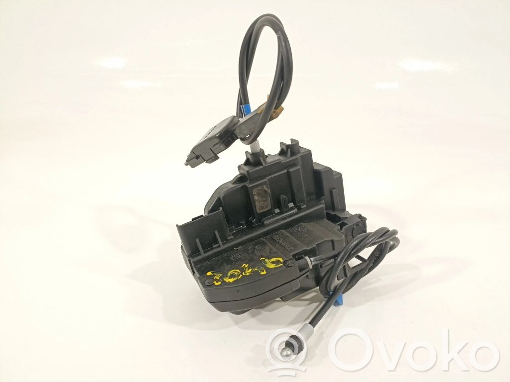 Nissan Note (E11) Takaoven lukko 