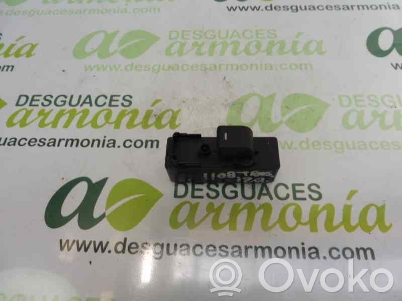Interruptor del elevalunas eléctrico   GKL266380A
