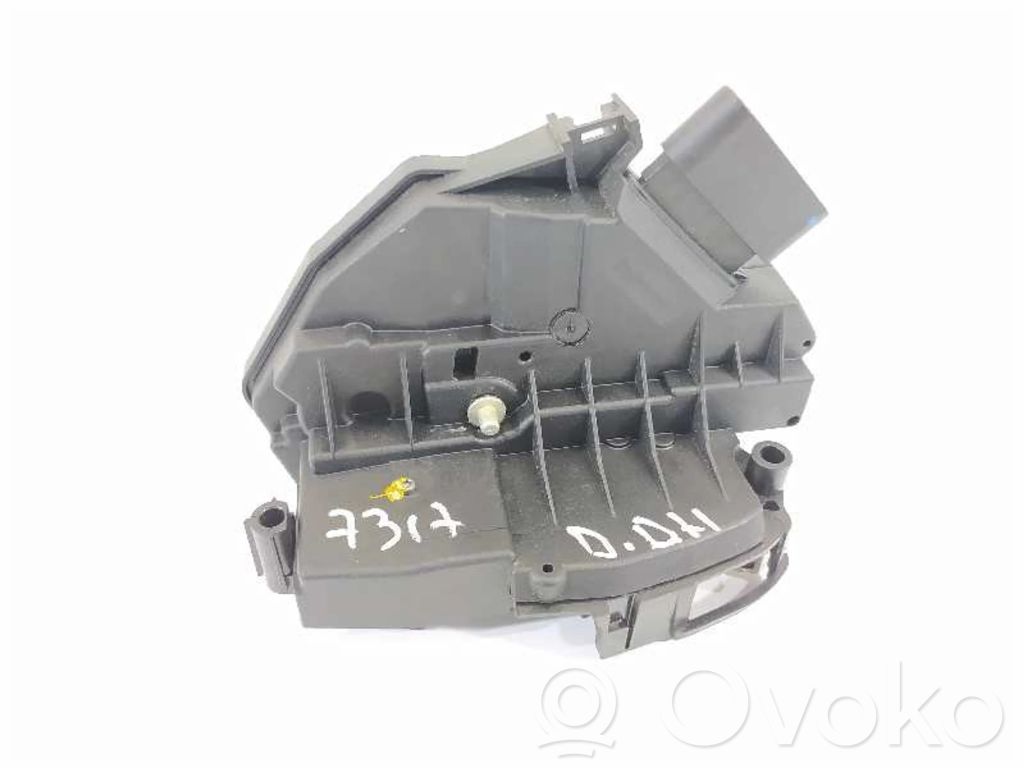 Ford Tourneo Front door lock 