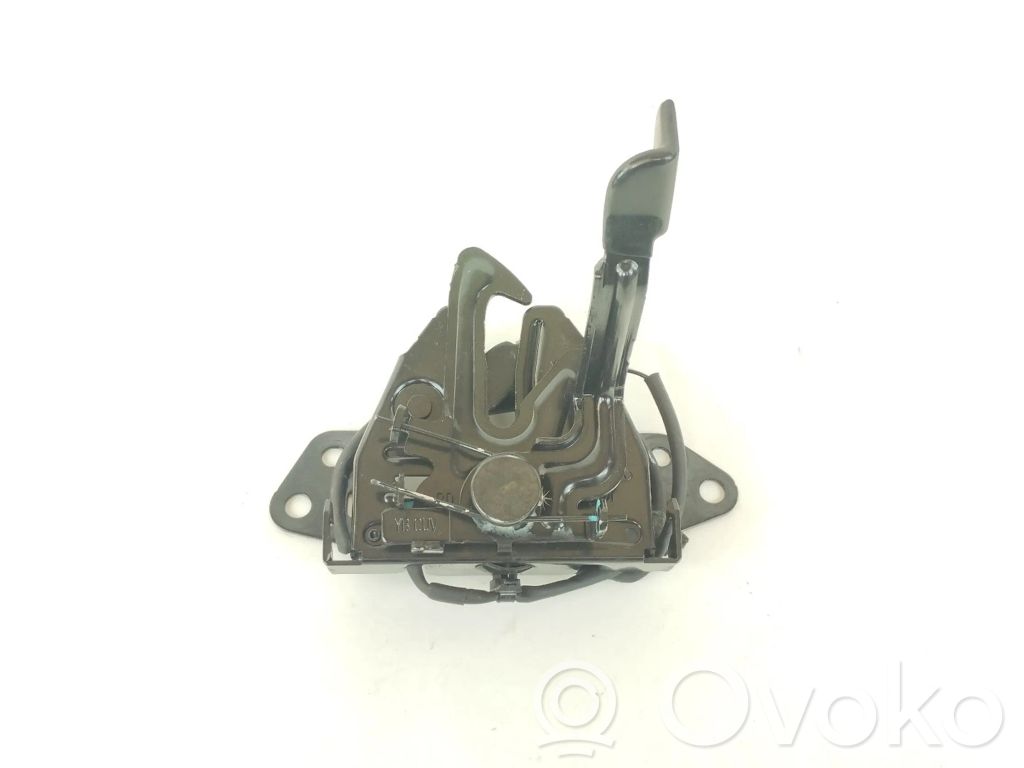 KIA Stonic Tie down hook / loop 
