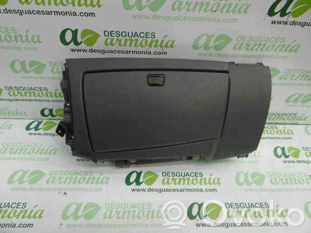 Guantera   51166982567