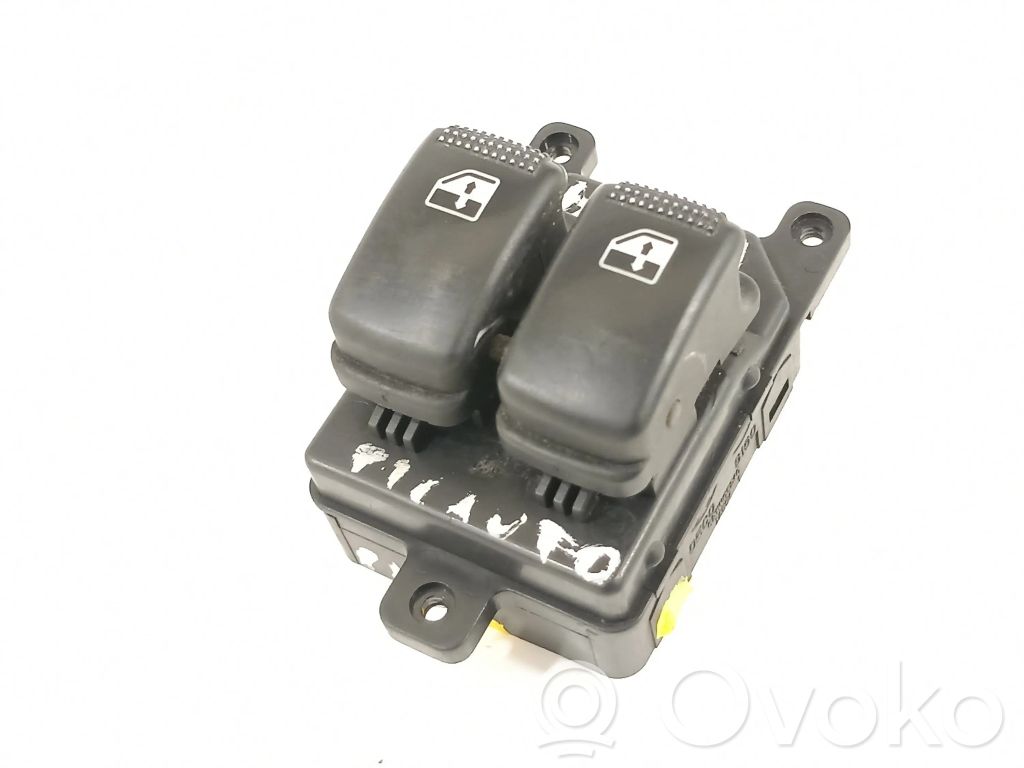Electric window control switch   9357007000,621W05240