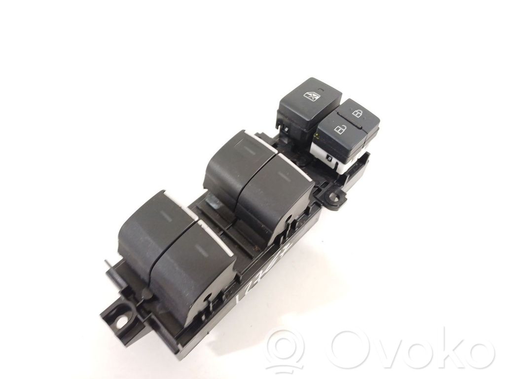 Toyota Corolla E160 E170 Electric window control switch 