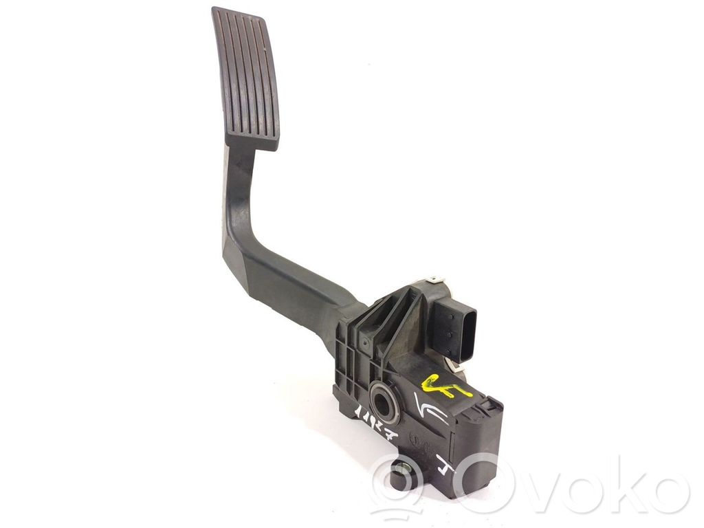 Acceleration sensor   01369473080