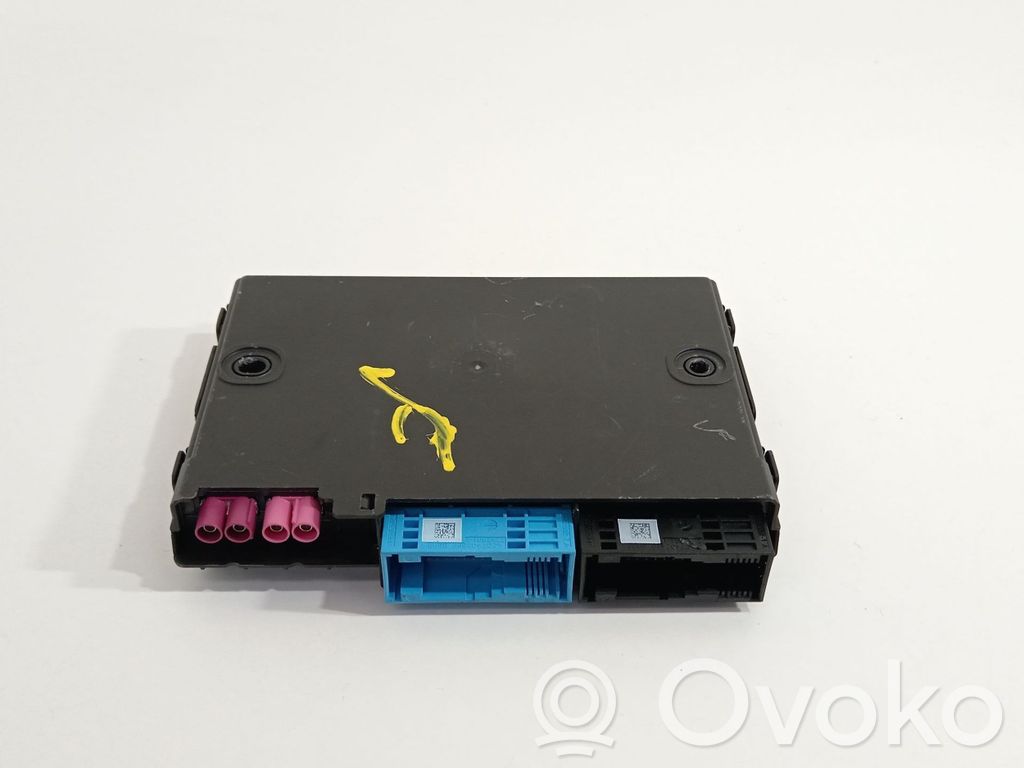 Sonstige Steuergeräte / Module   8W7907468F