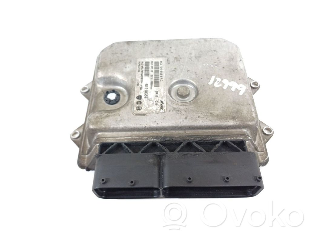 Unidad de control/módulo del motor   51918357