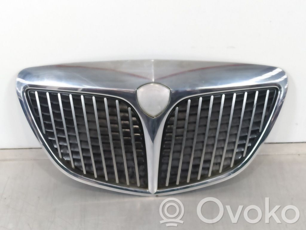 Lancia Ypsilon Front grill 