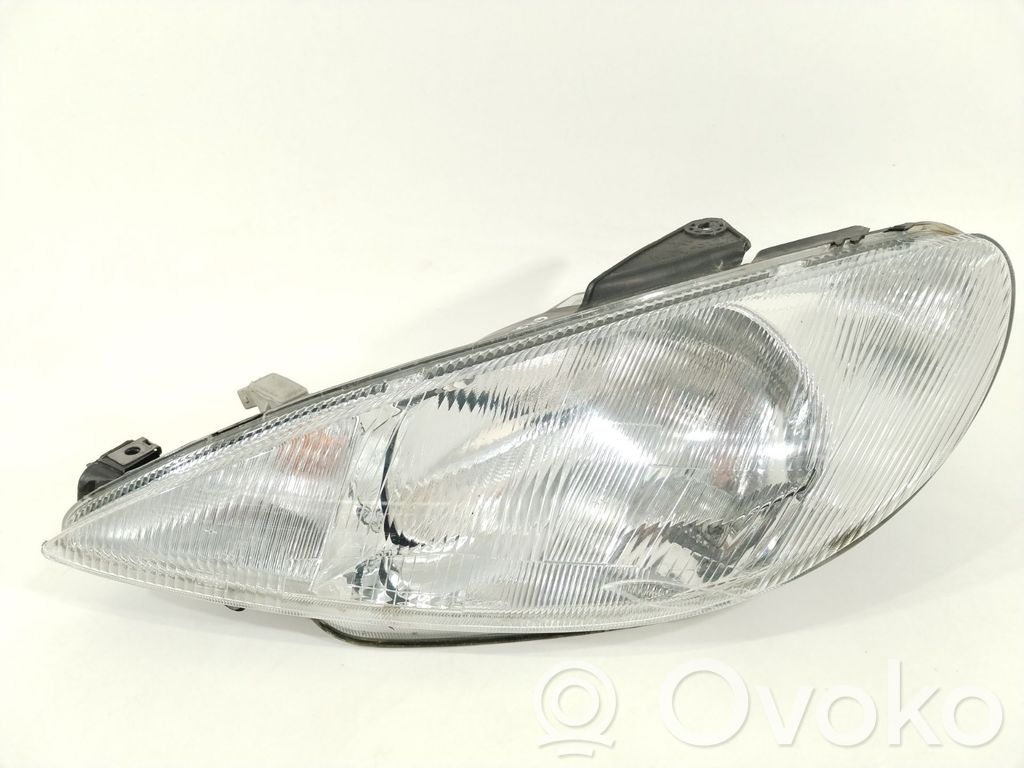 Peugeot 206 Lampa przednia 