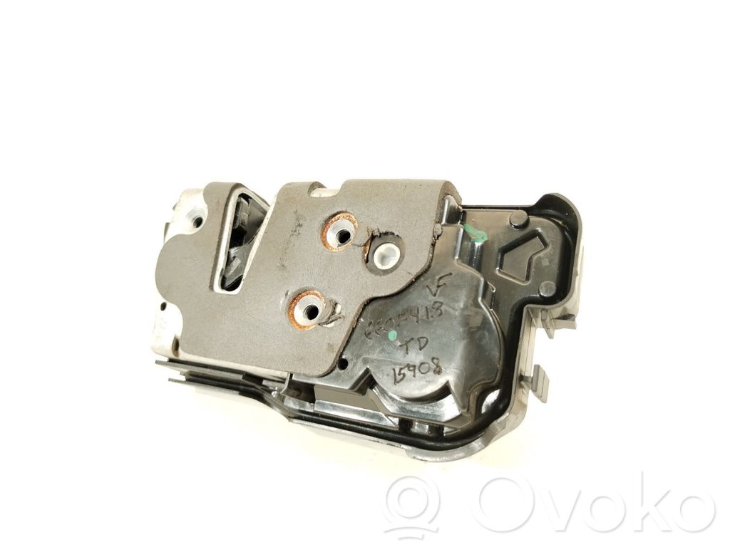 Ford Focus Aizmugurē slēdzene 