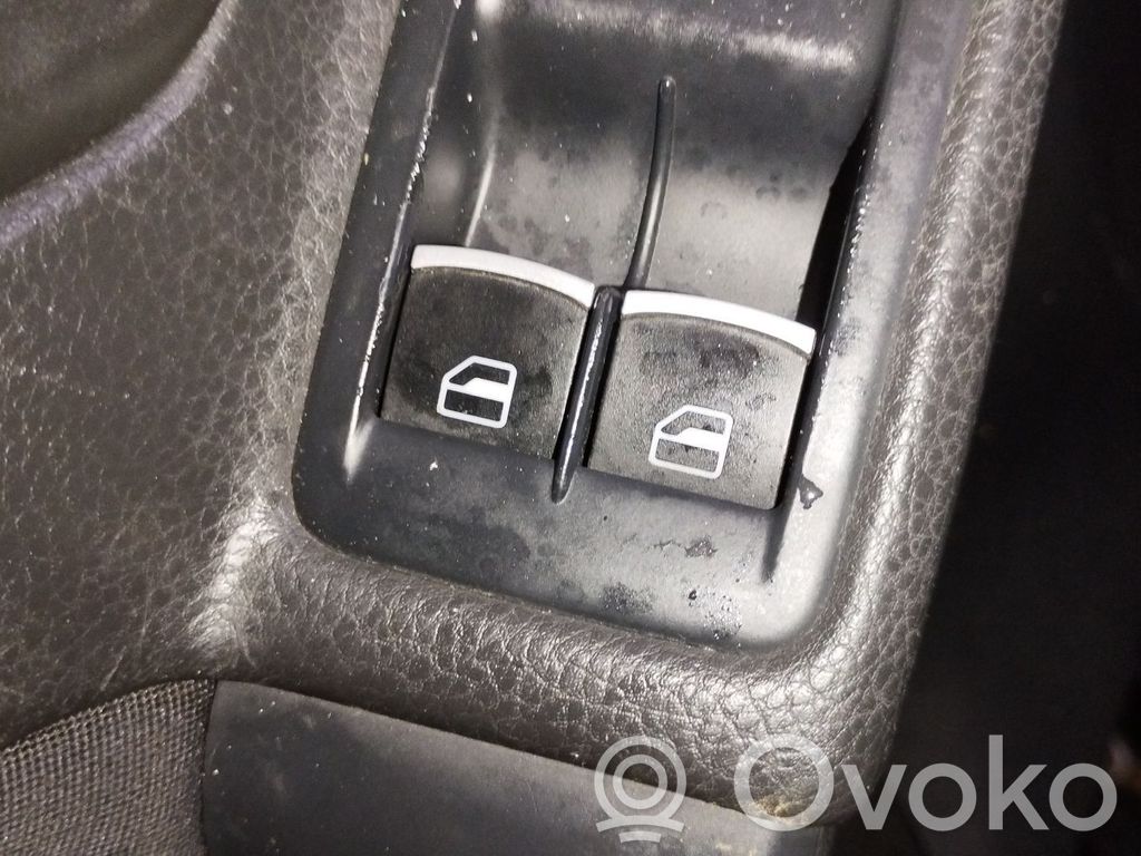 Volkswagen Golf SportWagen Electric window control switch 