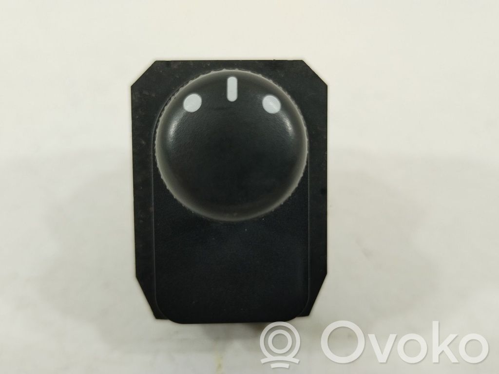 Suzuki Swift I Interruptor del espejo lateral 