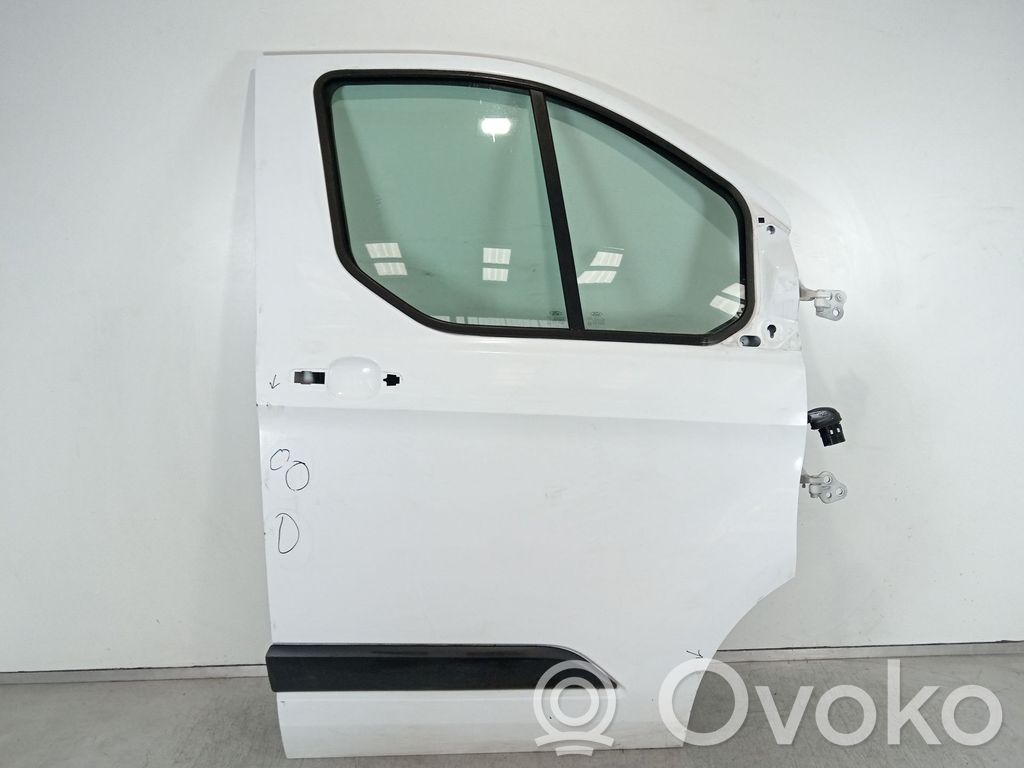 Priekinės durys   2445429