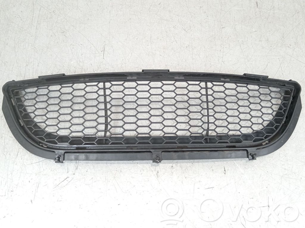 Grille d'aile   51117891392,15857711