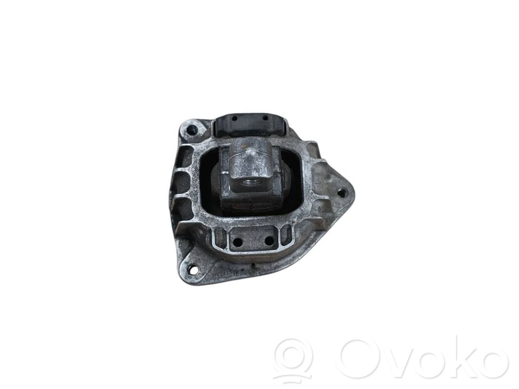 Engine mount bracket   6851264