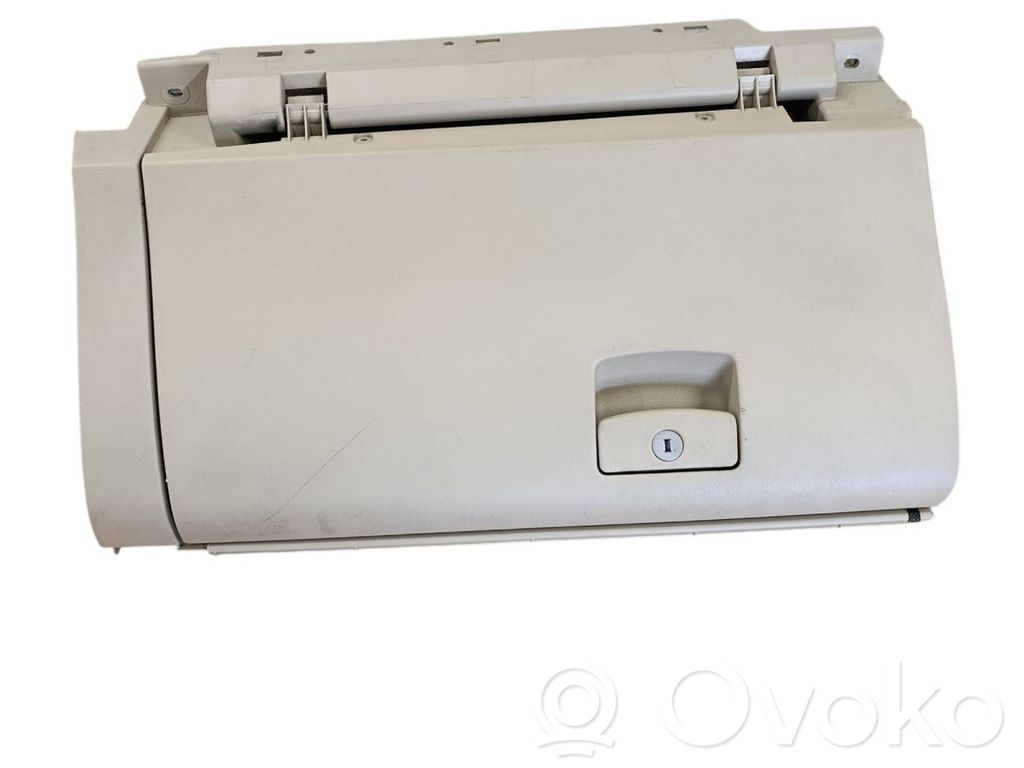 Subaru Outback (BS) Glove box set 