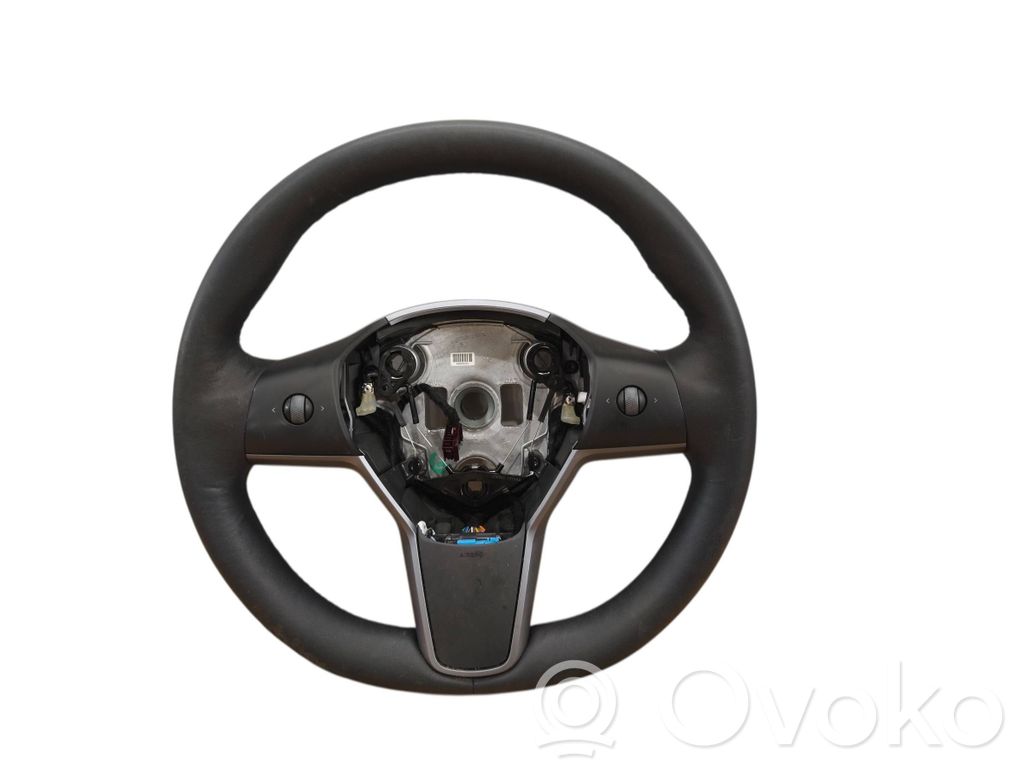 Tesla Model Y Stūre 