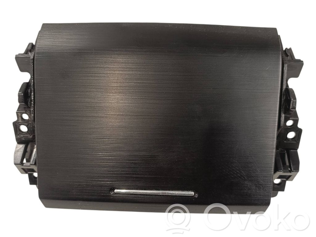 Subaru Outback (BS) Glove box 
