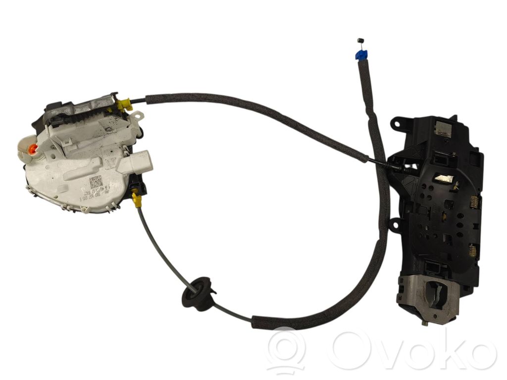 Audi A5 Front door lock 