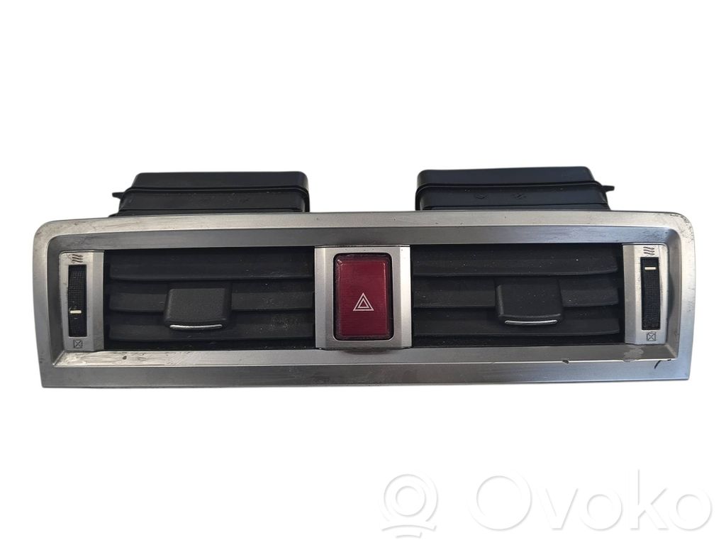 Subaru Outback (BS) Centrinės oro grotelės 