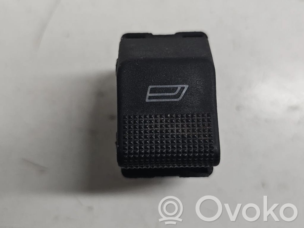 Volkswagen PASSAT B5 Electric window control switch 
