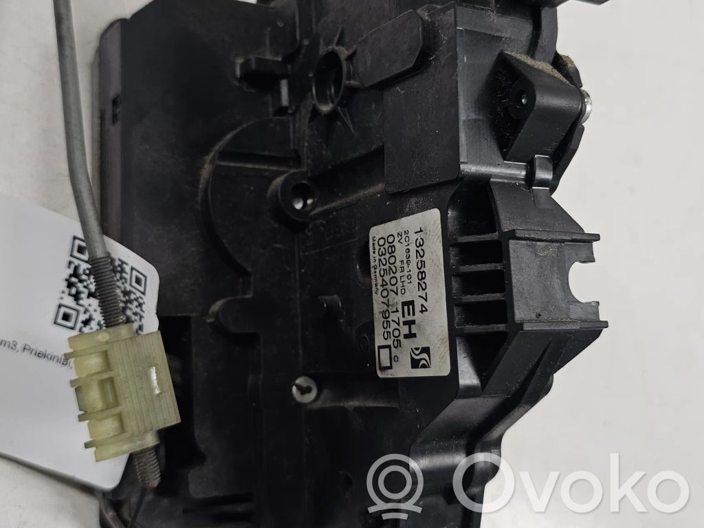 Opel Corsa D Priekšpusē slēdzene 