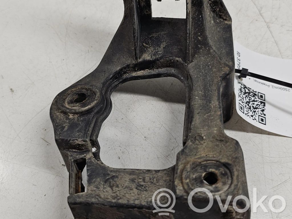 Audi A6 S6 C5 4B Front bumper mounting bracket 