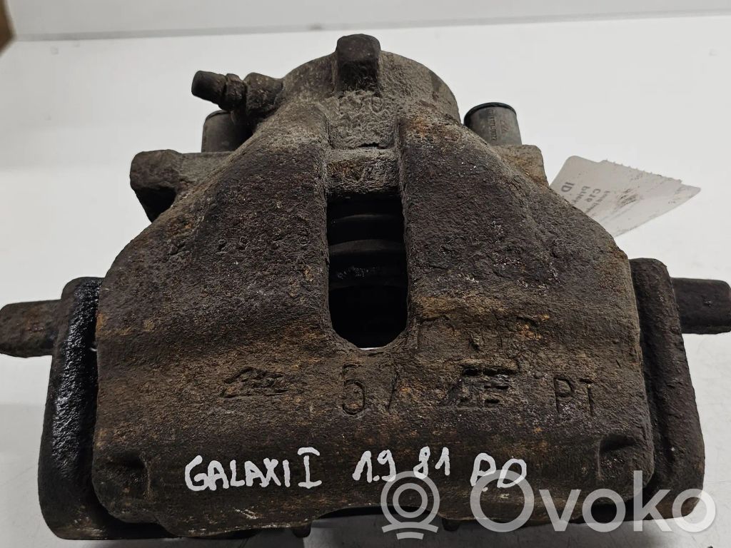 Front brake caliper