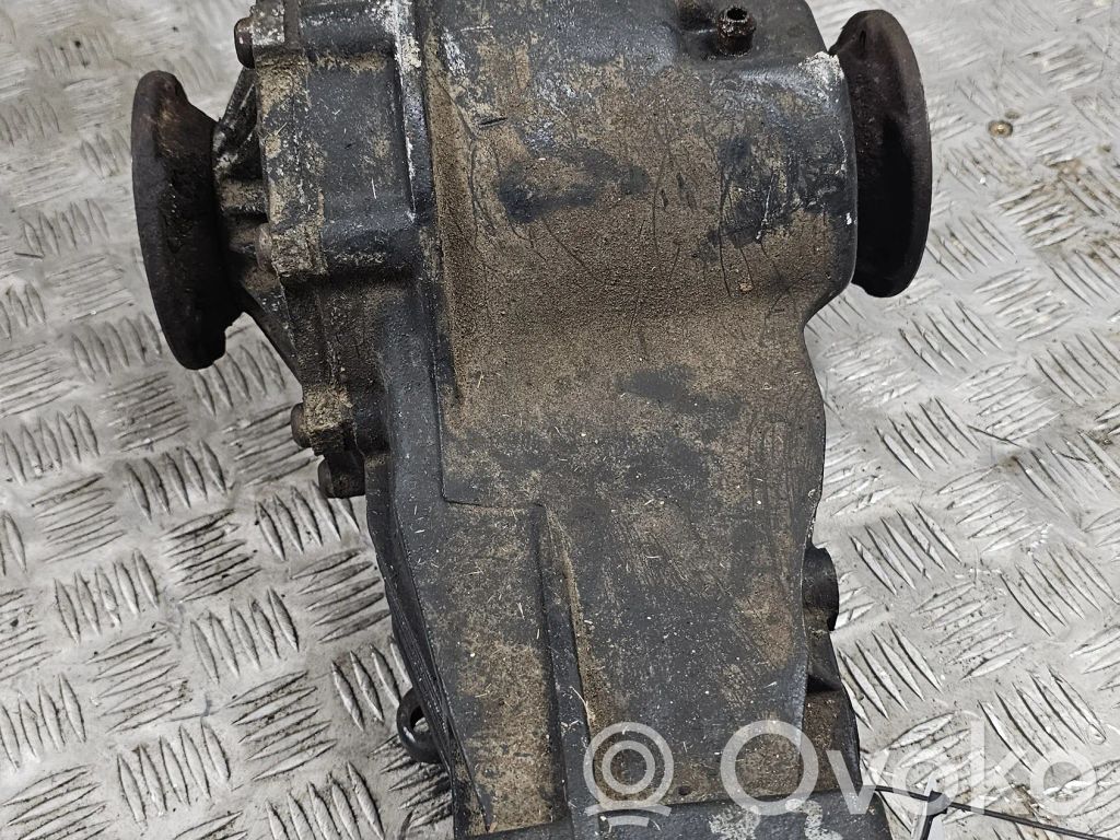 Audi A8 S8 D2 4D Galinis reduktorius 