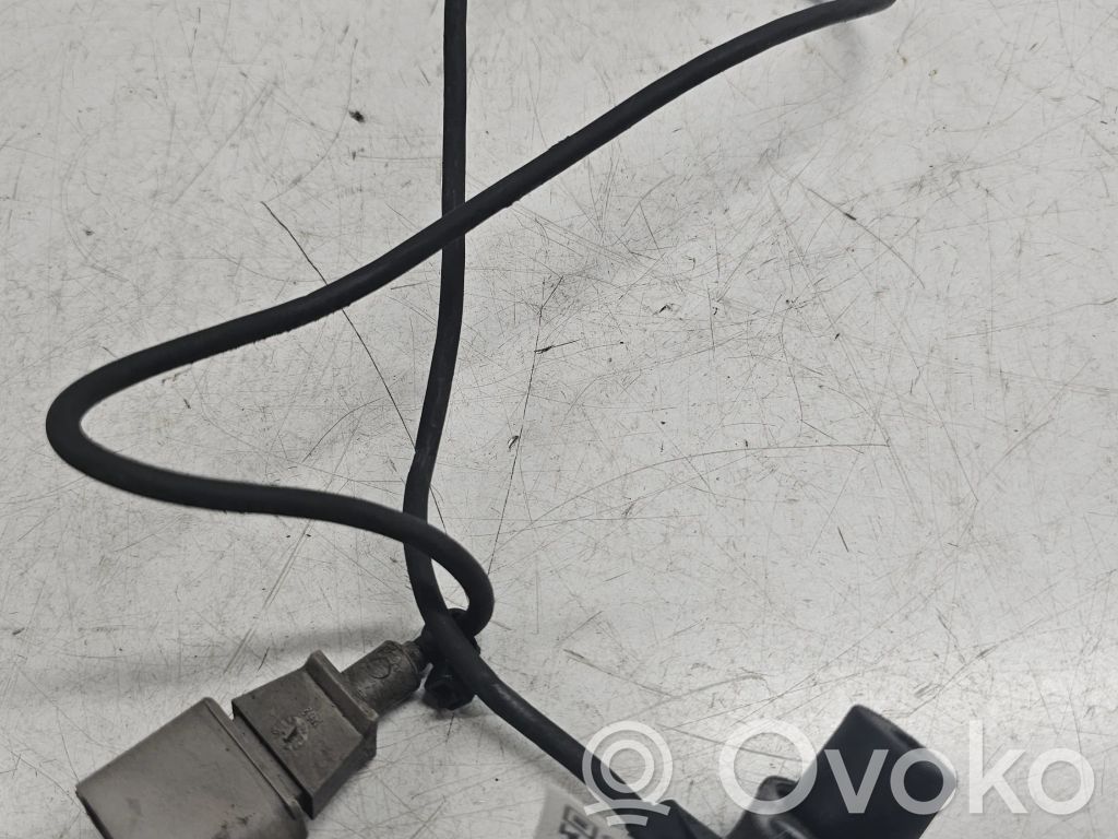 Audi A4 S4 B6 8E 8H Crankshaft speed sensor 