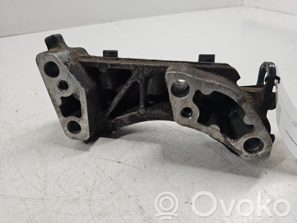 Citroen C3 Engine mounting bracket 