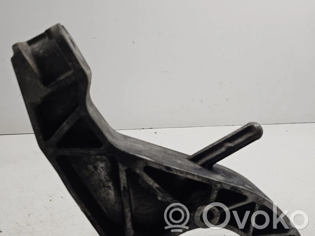 Opel Astra H Gearbox mounting bracket 