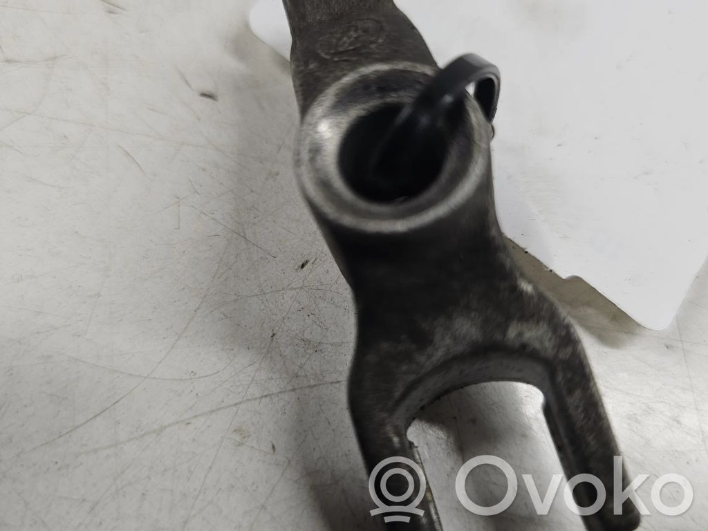 Opel Astra H Abrazadera del inyector de combustible 