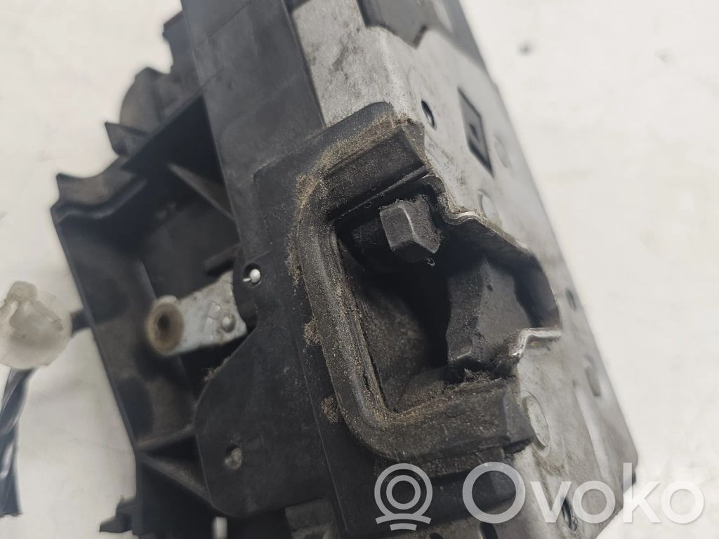 Opel Zafira A Cerradura de puerta delantera 