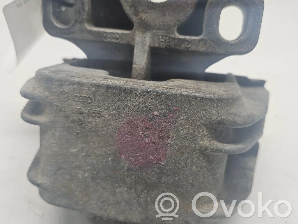 Ford Galaxy Engine mount bracket 