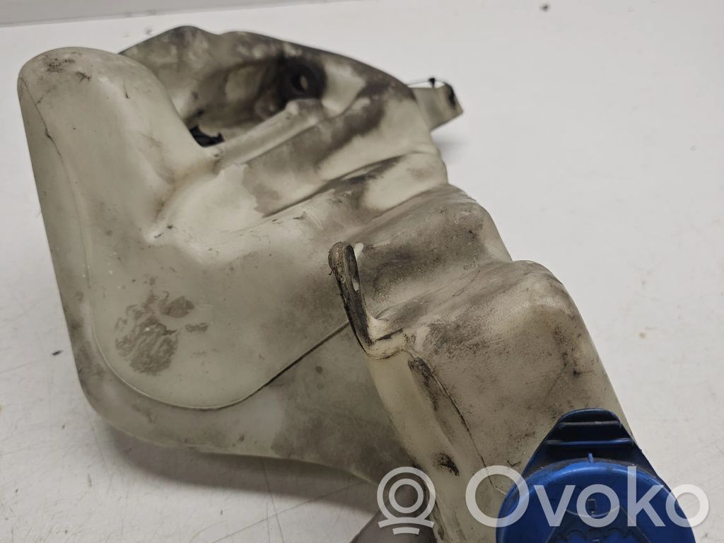Audi A4 S4 B5 8D Wischwasserbehälter 