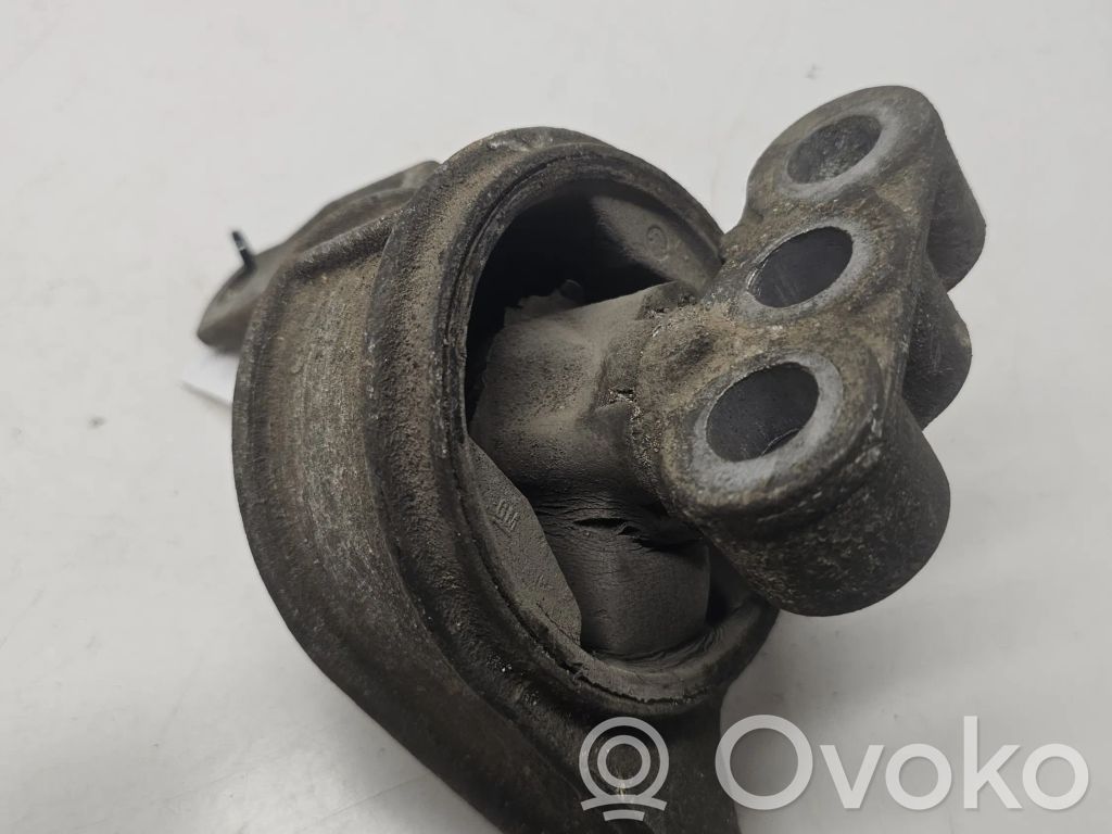 Opel Zafira A Engine mount bracket 
