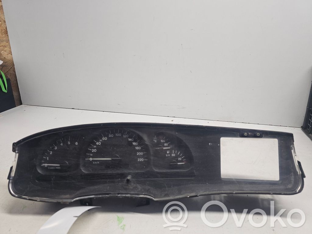Opel Vectra B Geschwindigkeitsmesser Cockpit 