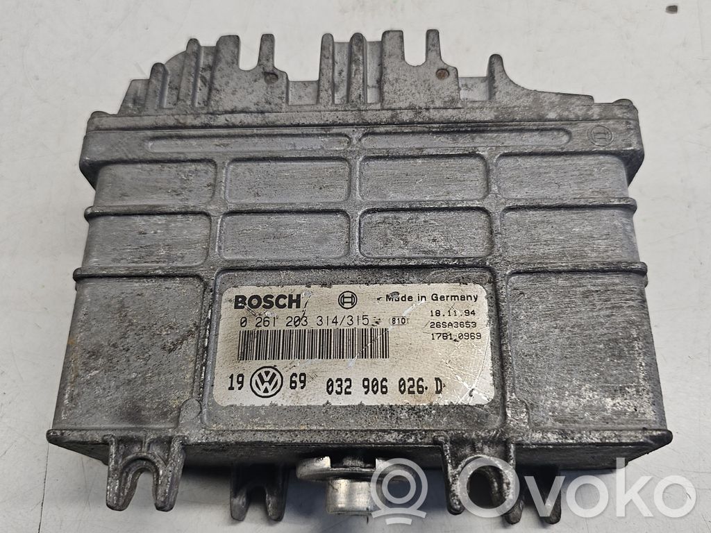 Volkswagen Golf III Engine control unit/module 
