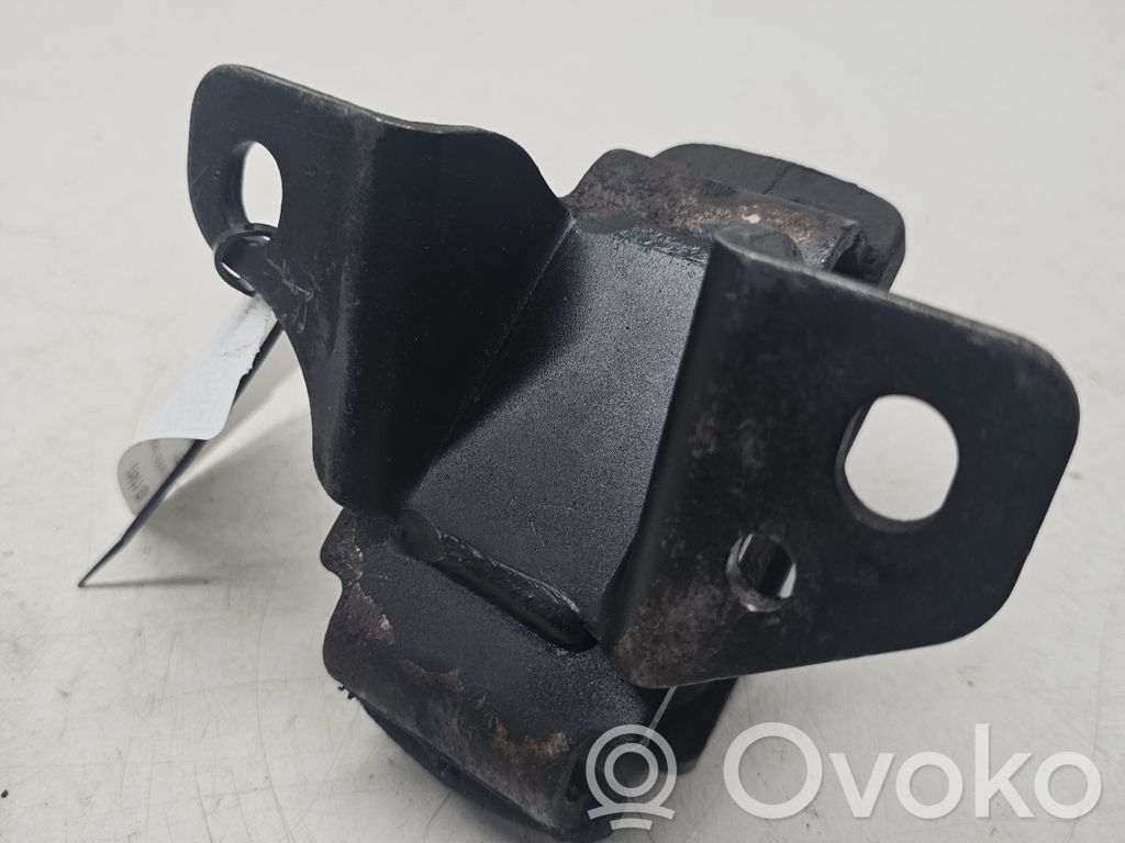 KIA Sorento Engine mount bracket 