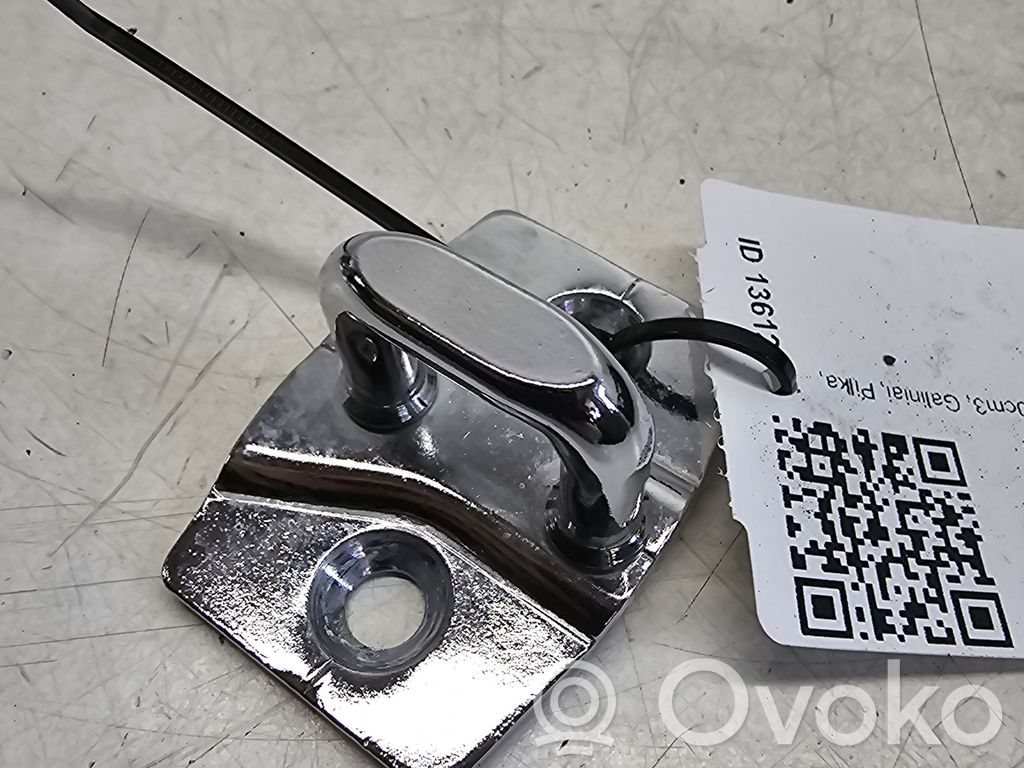 BMW 5 E60 E61 Rear door lock loop/hook striker 