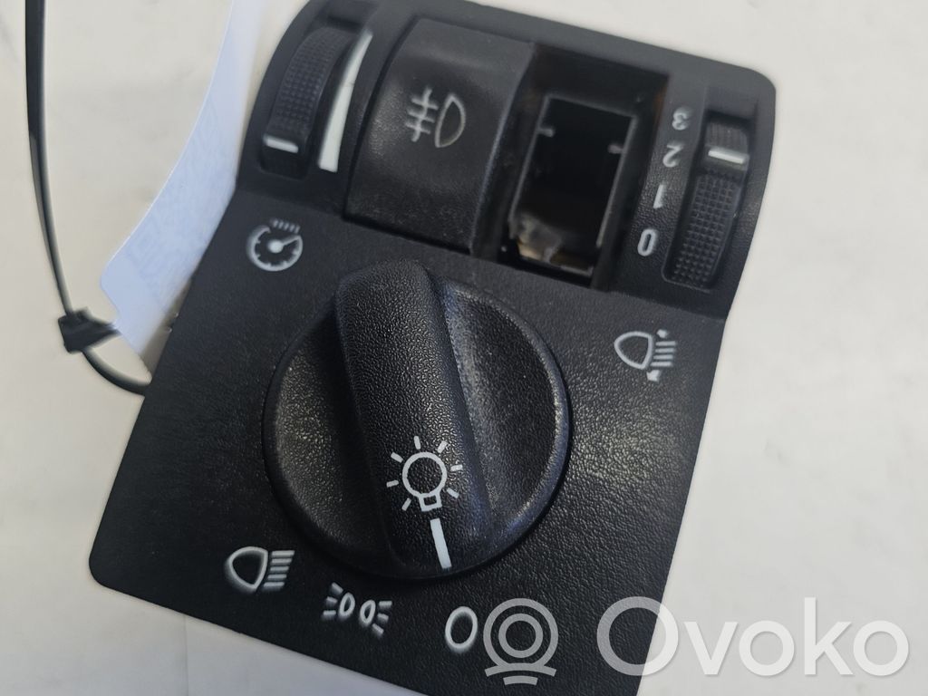 Opel Astra G Light switch 