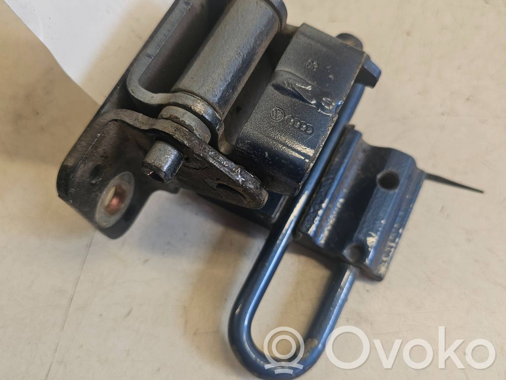 Audi A4 S4 B6 8E 8H Etuoven alasarana 