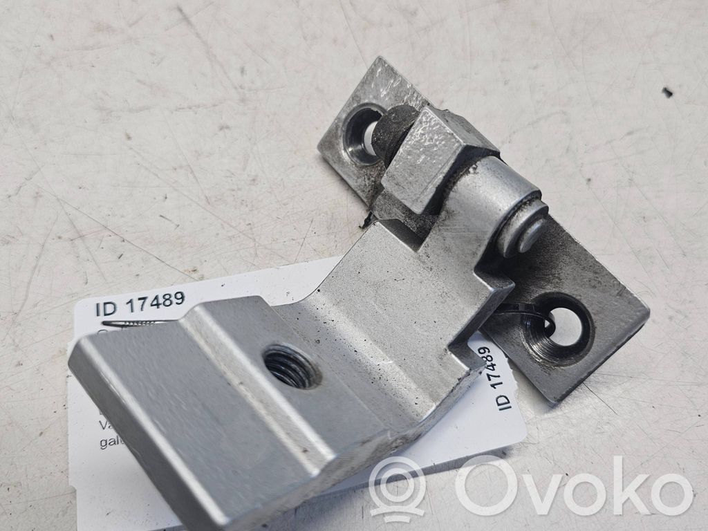 BMW 5 E60 E61 Rear door lower hinge 