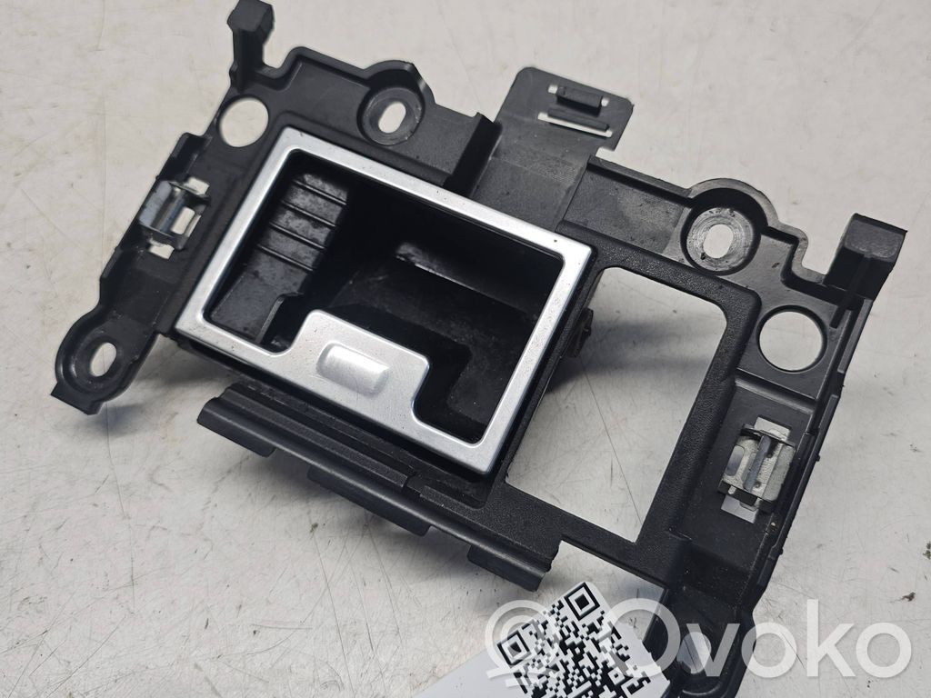 BMW 5 E60 E61 Ashtray (front) 