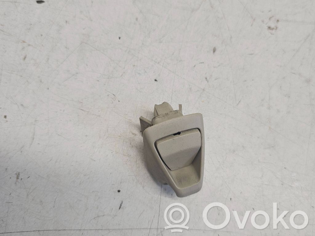 Volvo V70 Sun visor clip/hook/bracket 