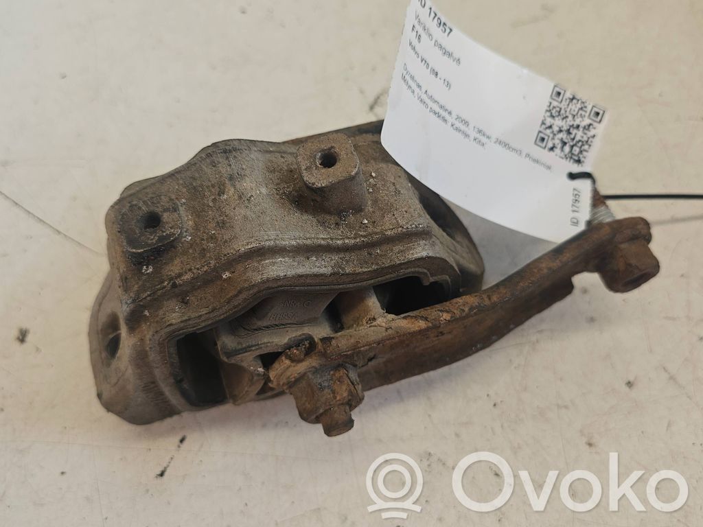 Volvo V70 Engine mount bracket 