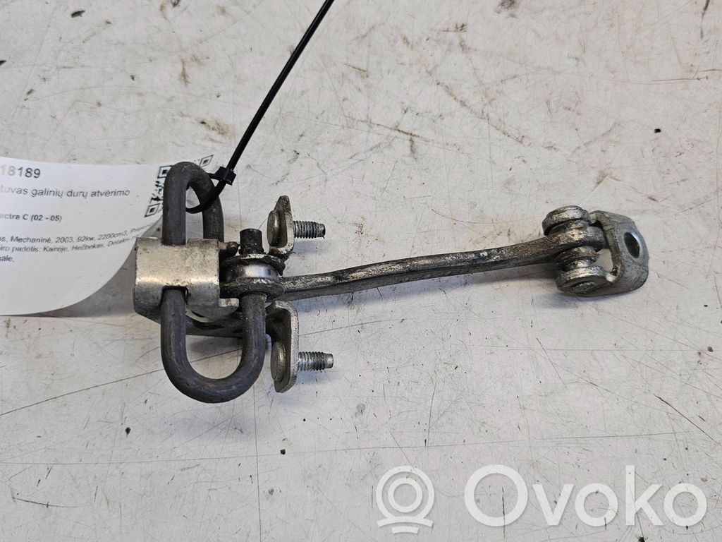 Opel Vectra C Takaoven pidätin 
