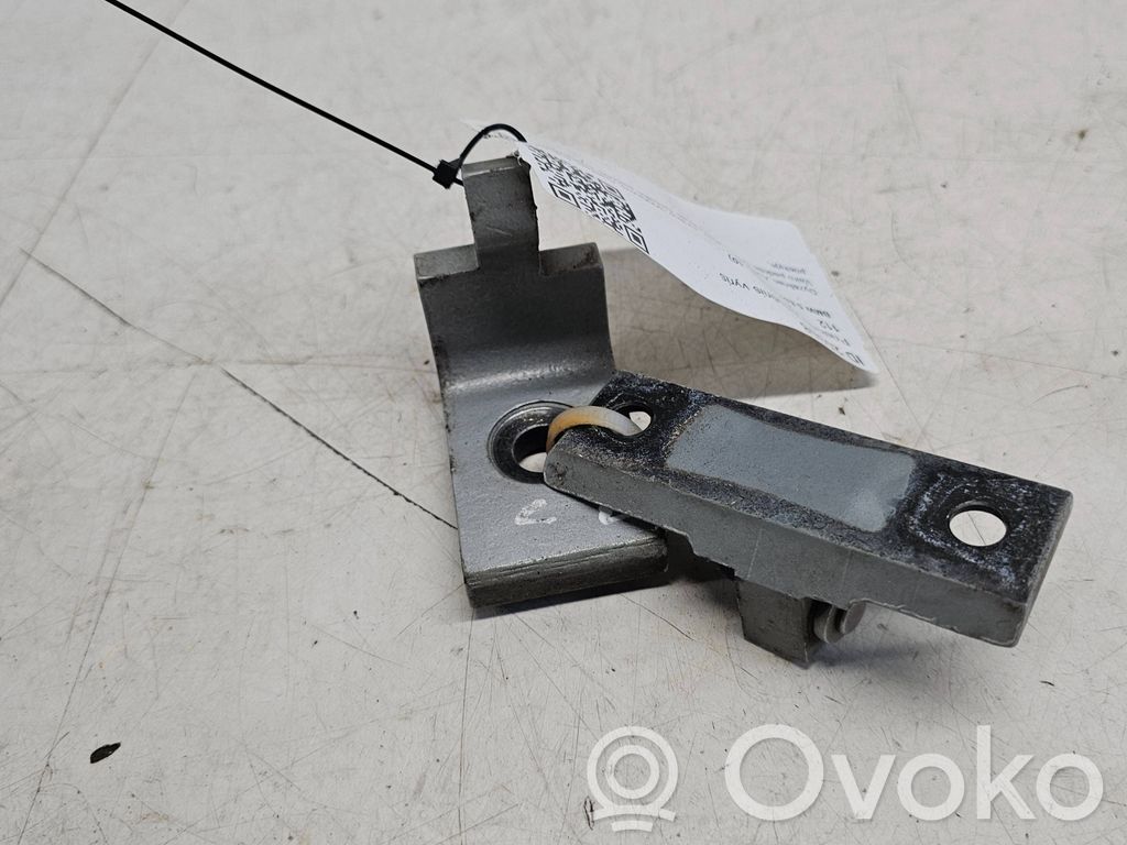 BMW 5 E60 E61 Front door upper hinge 