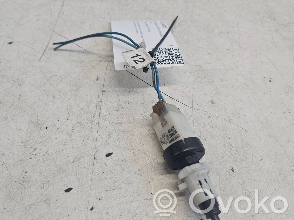 Iveco Daily 3rd gen Brake pedal sensor switch 