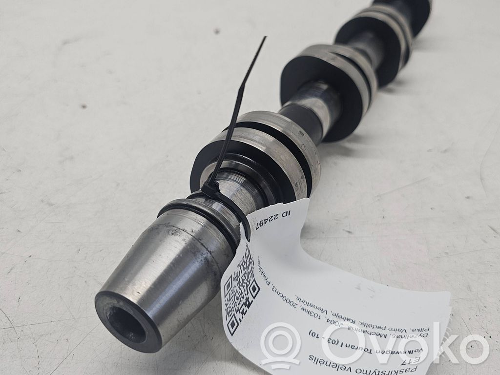 Volkswagen Touran I Camshaft 